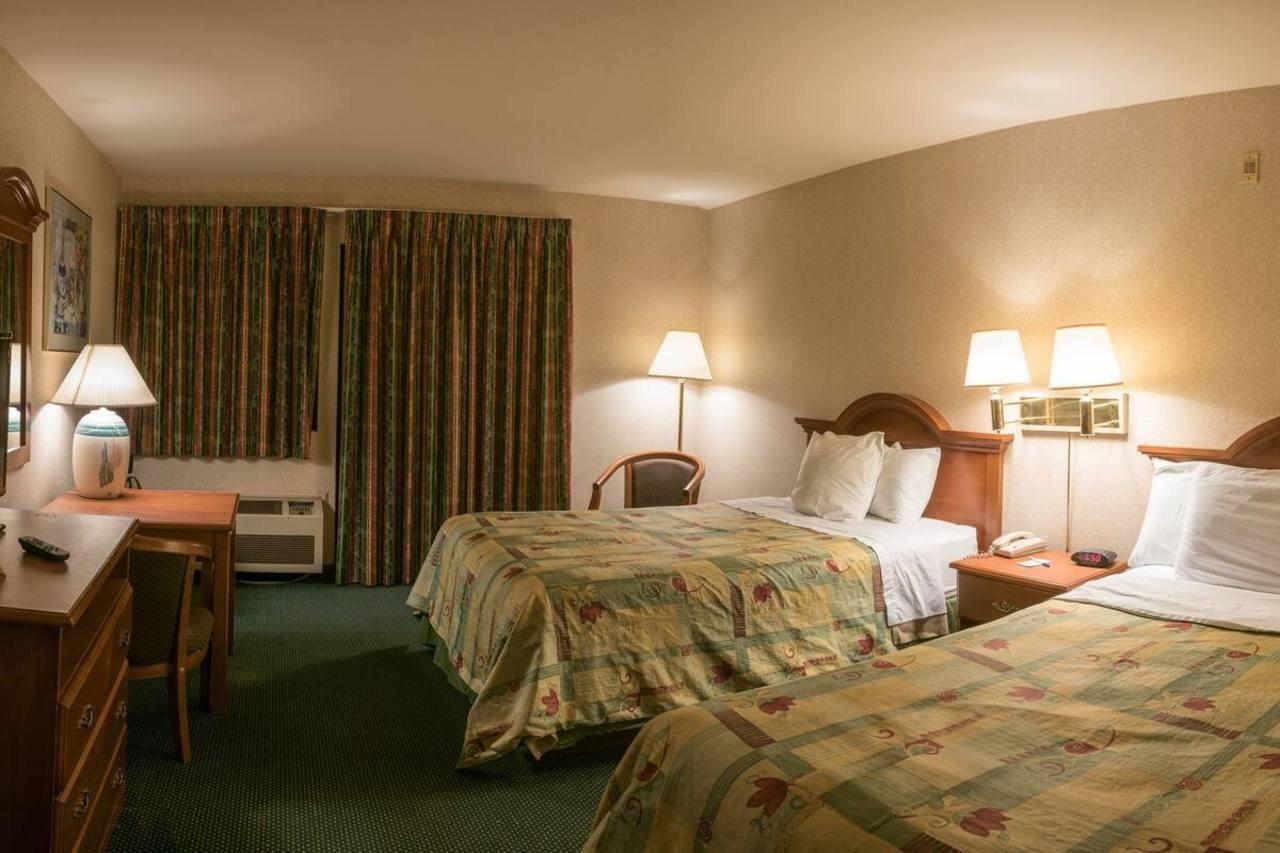 San Bernandino Inn & Suites San Bernardino Esterno foto