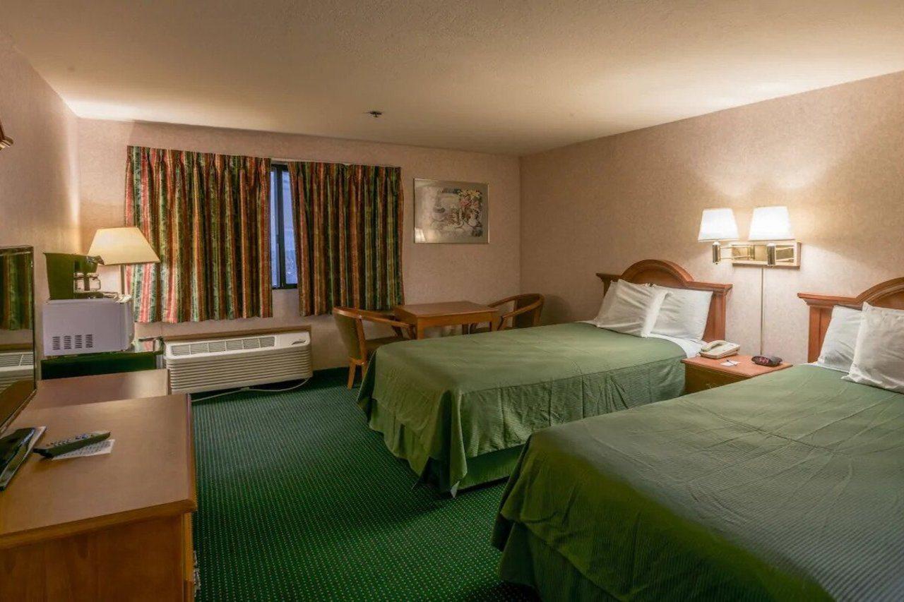 San Bernandino Inn & Suites San Bernardino Esterno foto