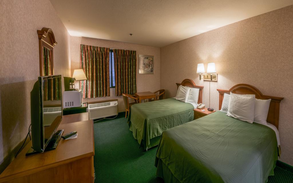 San Bernandino Inn & Suites San Bernardino Esterno foto