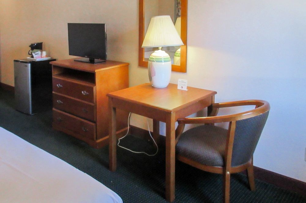 San Bernandino Inn & Suites San Bernardino Esterno foto
