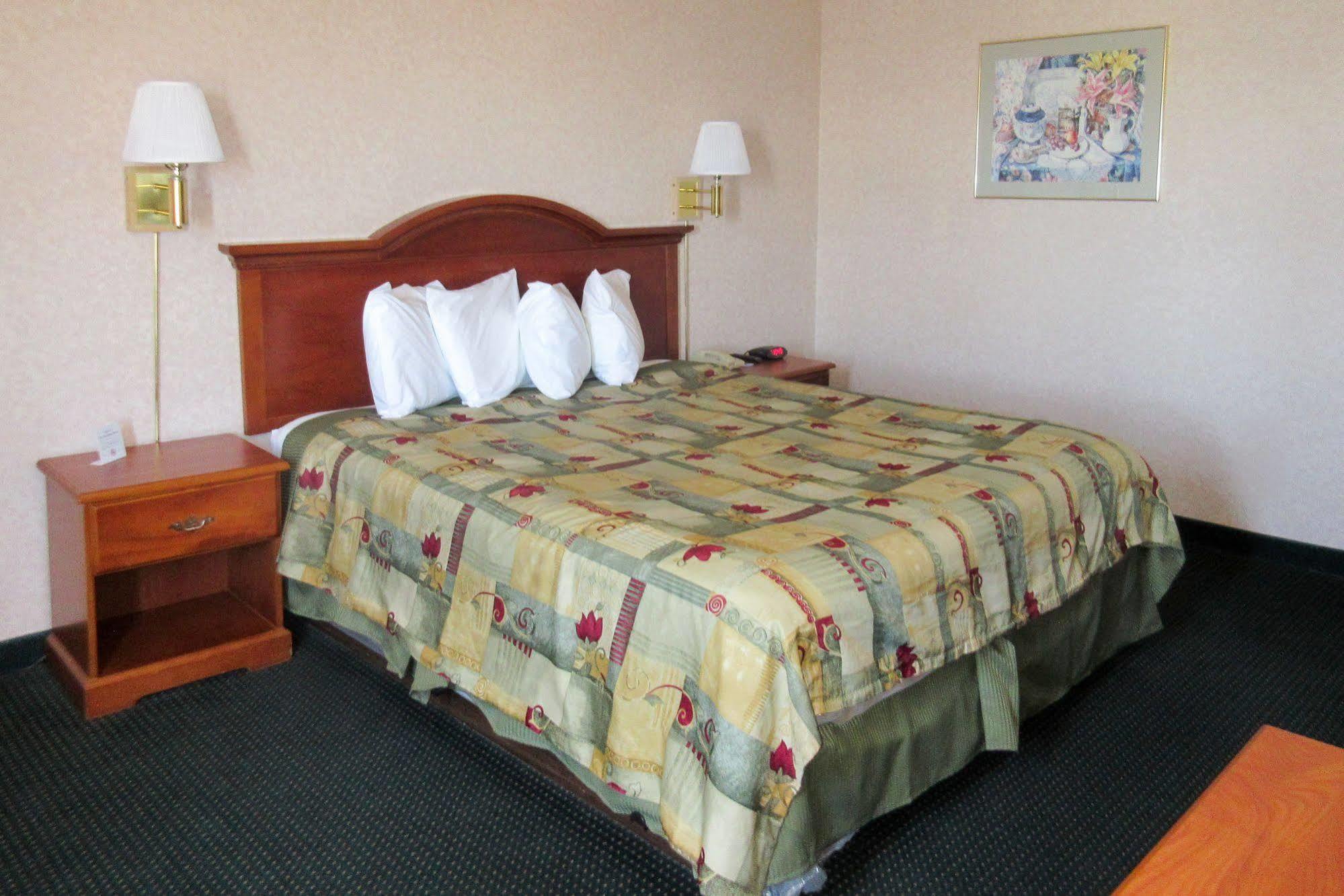 San Bernandino Inn & Suites San Bernardino Esterno foto