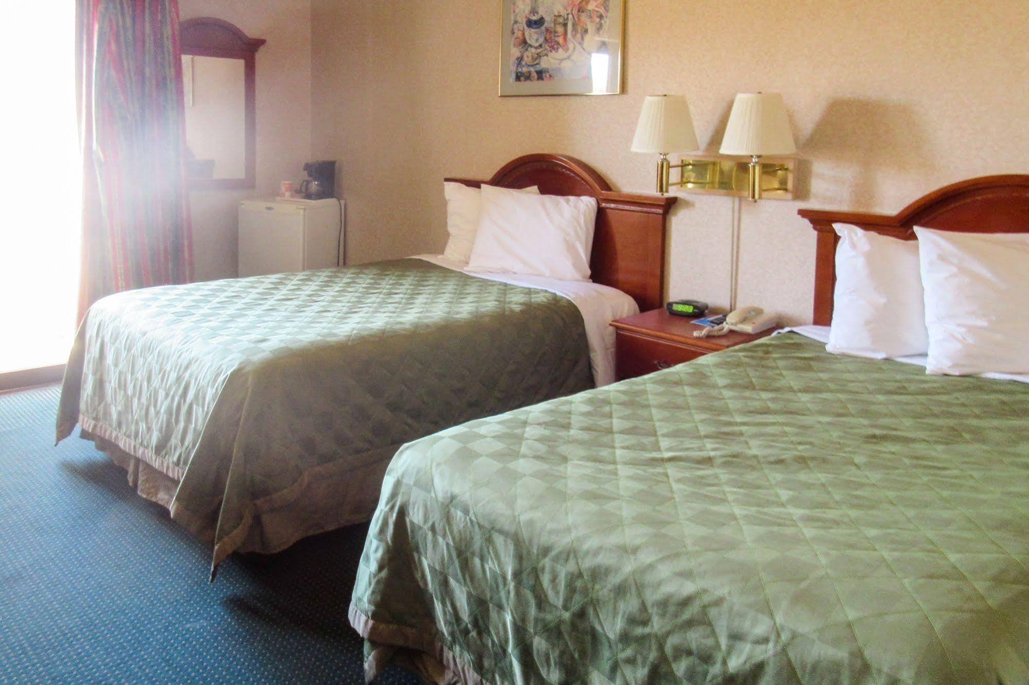 San Bernandino Inn & Suites San Bernardino Esterno foto