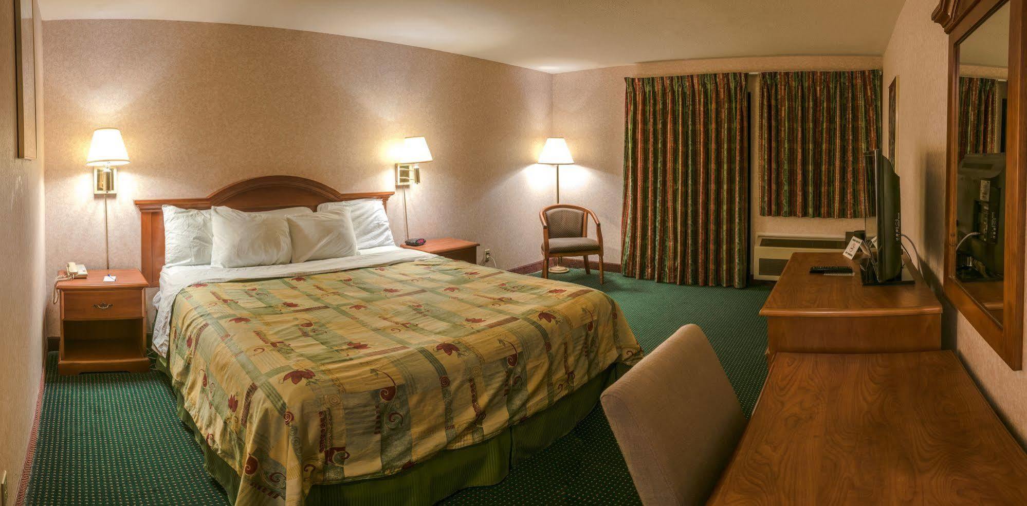 San Bernandino Inn & Suites San Bernardino Esterno foto