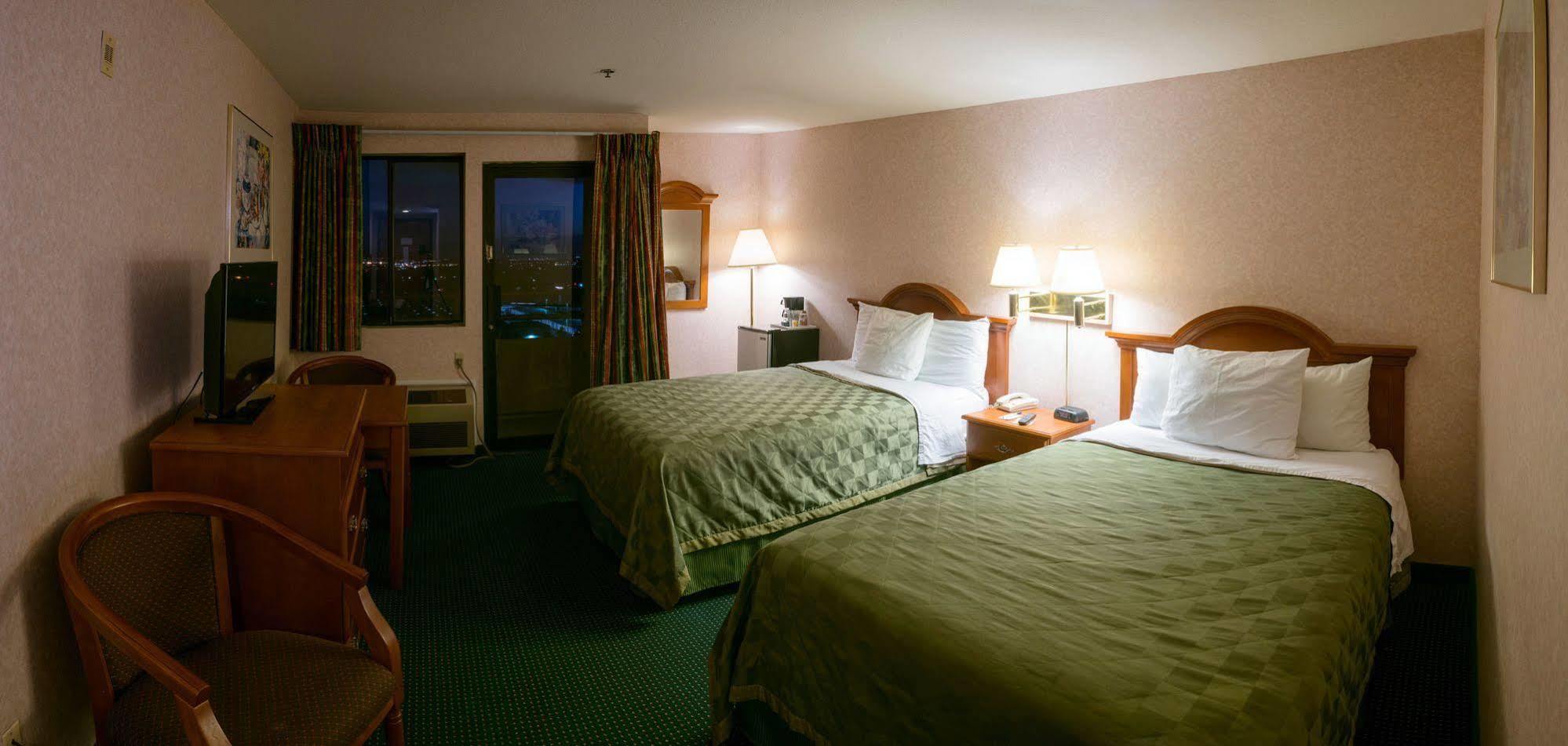 San Bernandino Inn & Suites San Bernardino Esterno foto