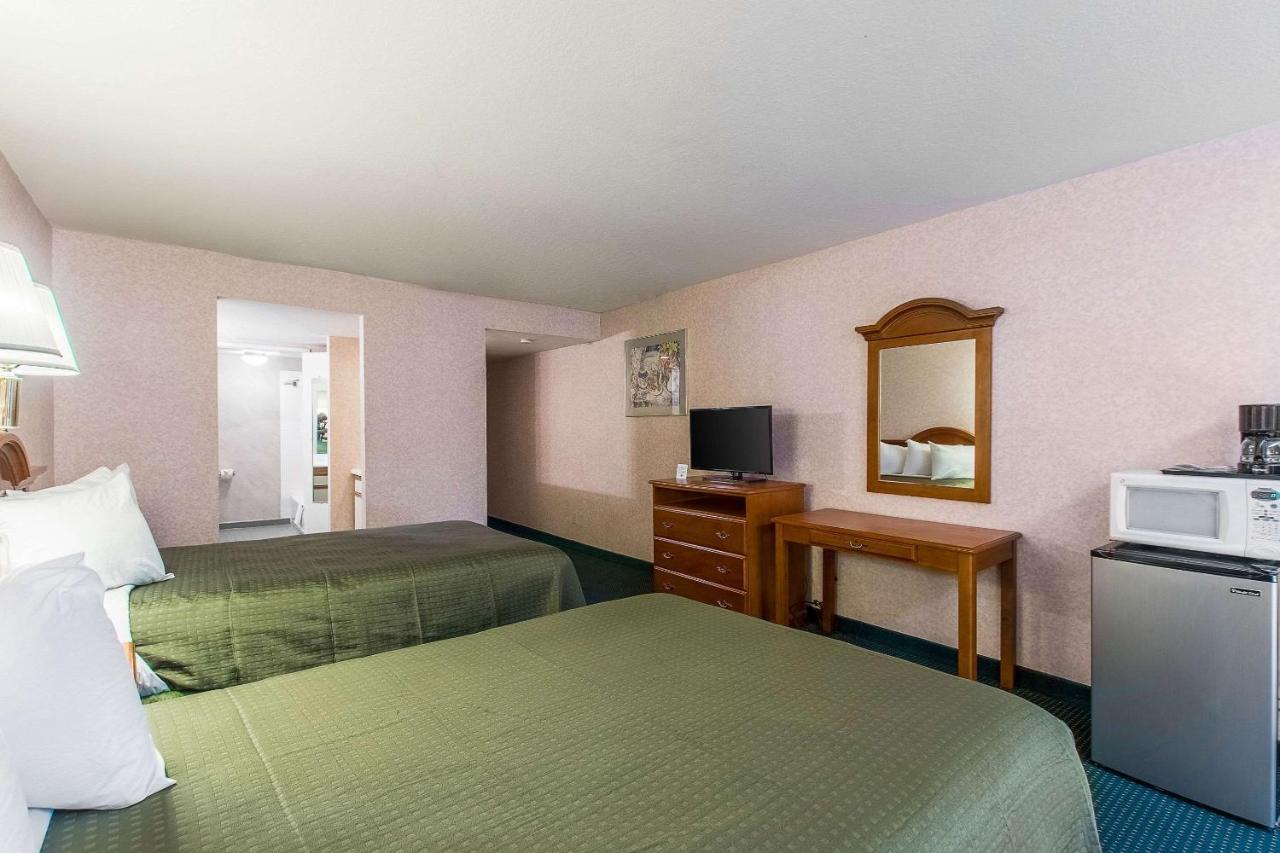 San Bernandino Inn & Suites San Bernardino Esterno foto