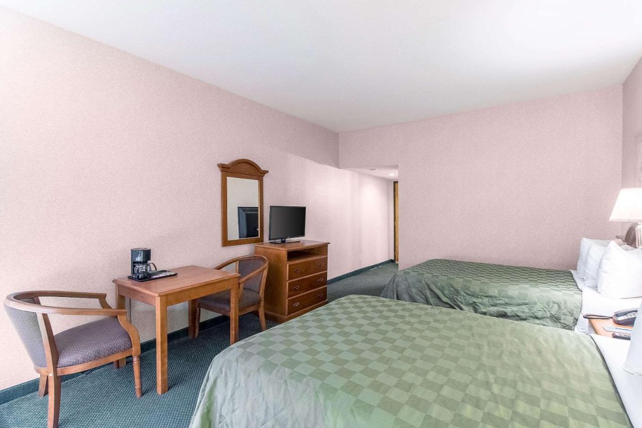 San Bernandino Inn & Suites San Bernardino Esterno foto